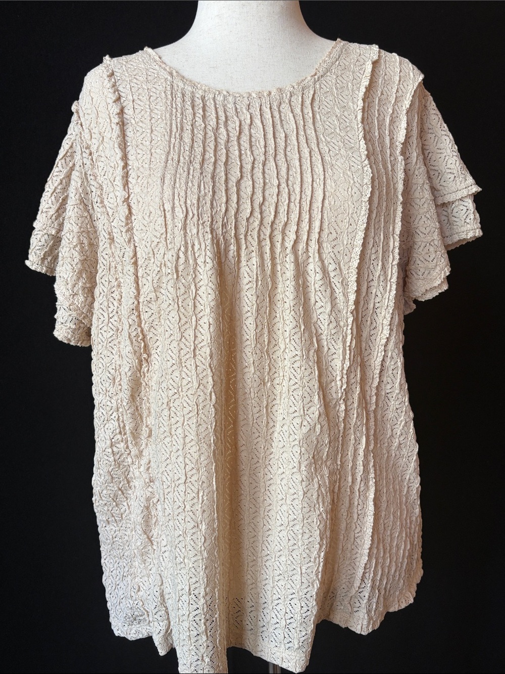 Women’s Cream Textured Short-Sleeve Blouse